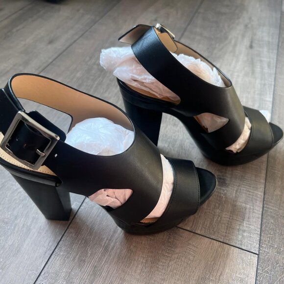 MICHAEL KORS BRAND NEW SHOES WOMEN 7.5 SIZE - Picture 2 of 7